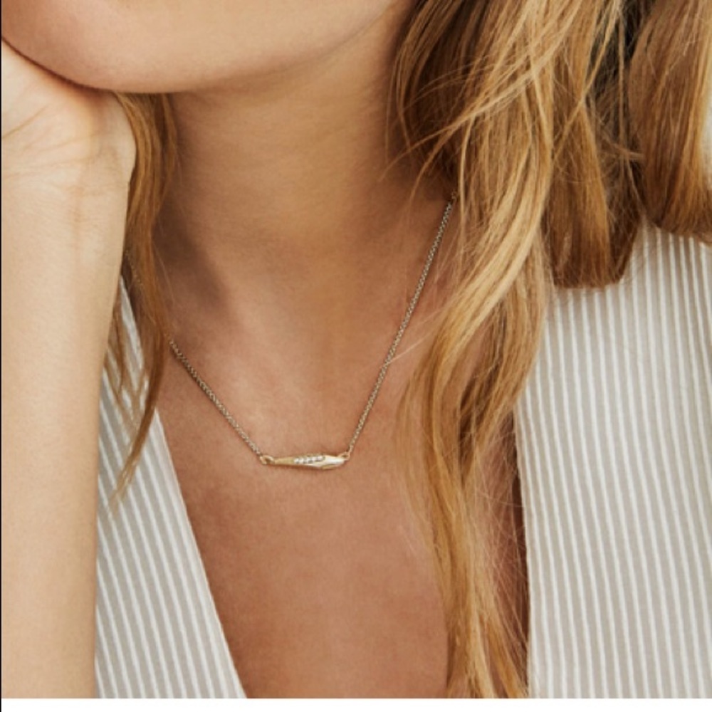 Tabitha Pendant Necklace in Silver